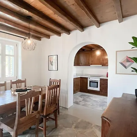 House In Pleiades Mykonos Town